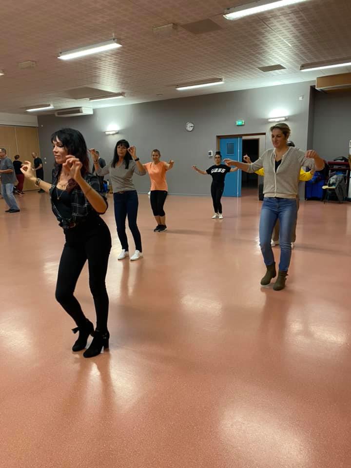 Cours de danse ; stages ; DJ animation ; compétition ; Pierrelatte ; Montélimar ; Viviers ; Bollène ; Pont saint esprit ; Donzère ; Saint paul trois chateaux ; Drôme ; Ardèche ;
