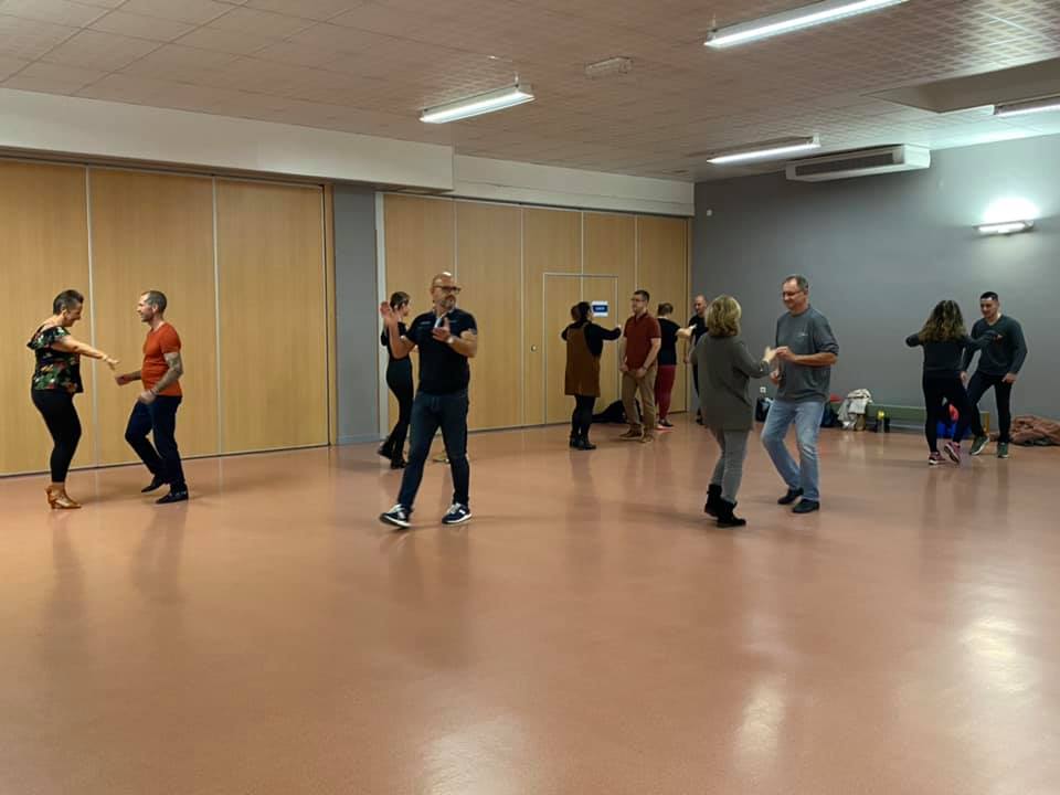 Cours de danse ; stages ; DJ animation ; compétition ; Pierrelatte ; Montélimar ; Viviers ; Bollène ; Pont saint esprit ; Donzère ; Saint paul trois chateaux ; Drôme ; Ardèche ;