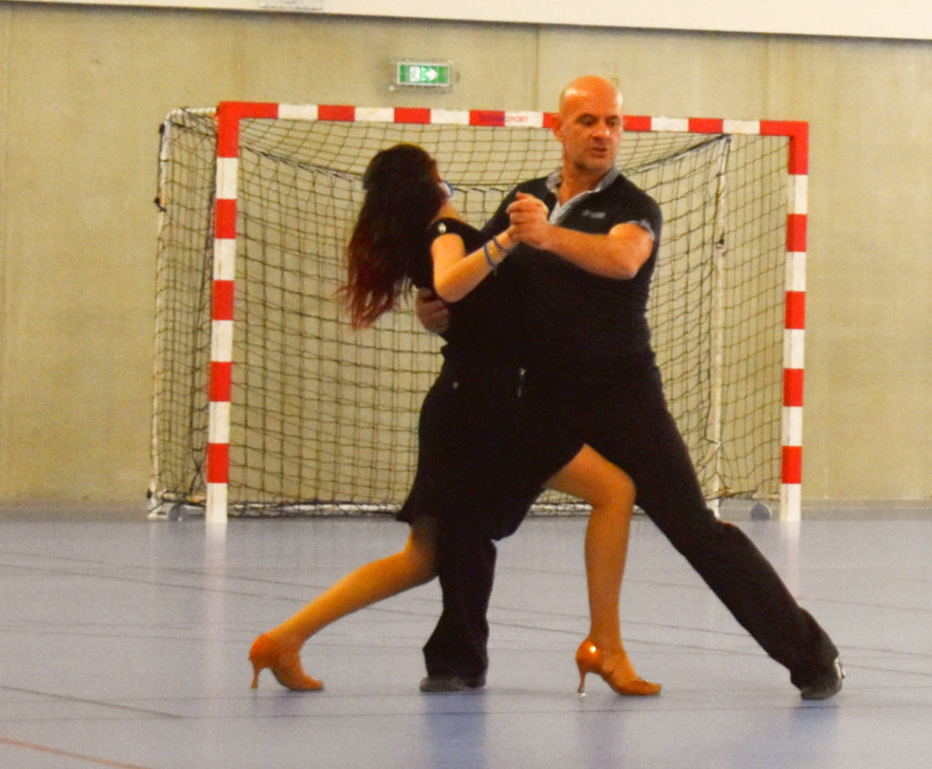 Cours de danse ; stages ; DJ animation ; compétition ; Pierrelatte ; Montélimar ; Viviers ; Bollène ; Pont saint esprit ; Donzère ; Saint paul trois chateaux ; Drôme ; Ardèche ;